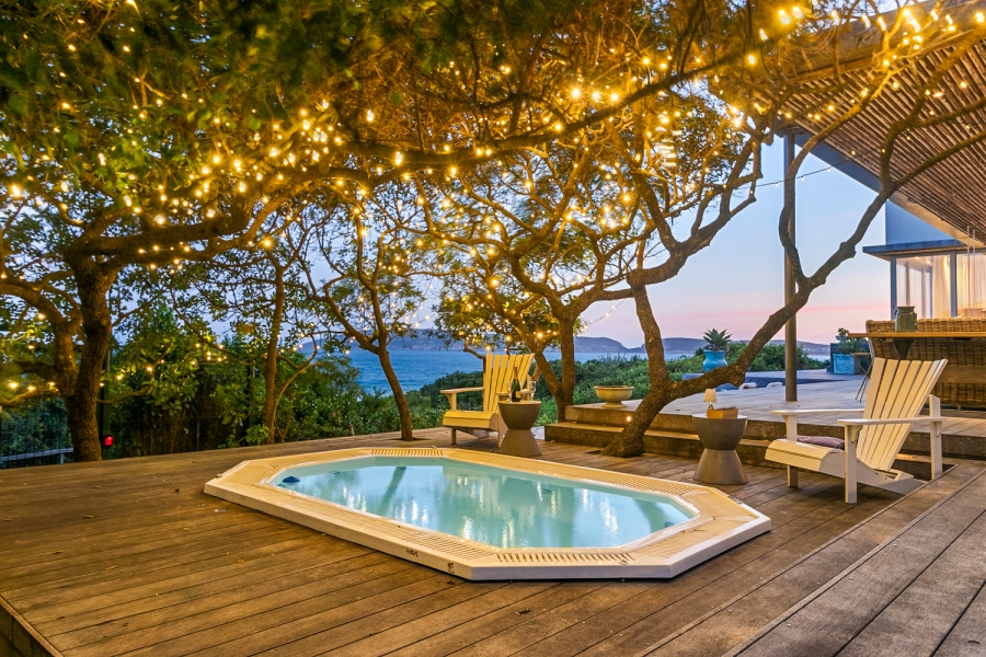 9 Bedroom Property for Sale in Beachy Head Western Cape